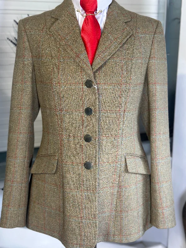 IN STOCK: PALE GREEN TWEED PRINCESS CUT JACKET Business