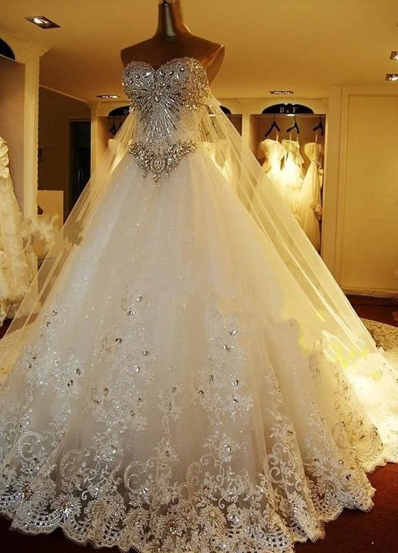 Wedding Dresses Lace Applique Bridal Gown Strapless Sweetheart Neckline Beaded Cathedral Train Wedding Gown